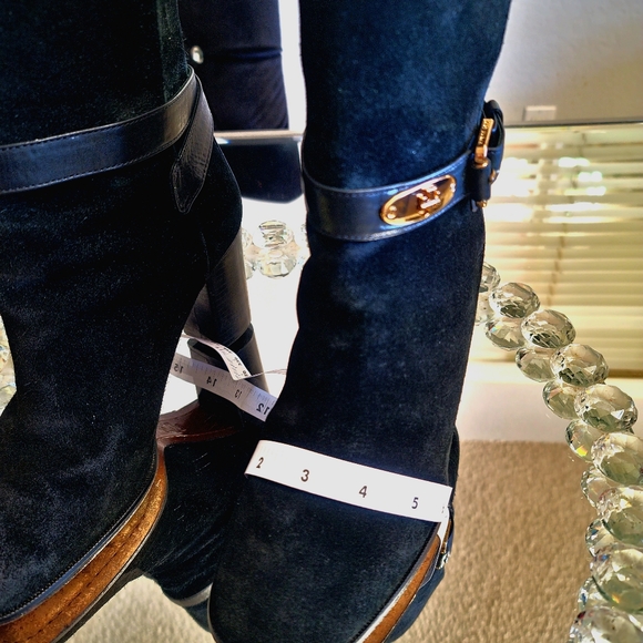 Tory burch Size 8M...Tory Burch Robynne boots... - Picture 7 of 7